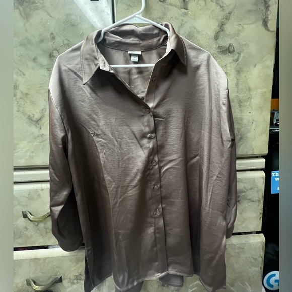 silk button up - Picture 2 of 3